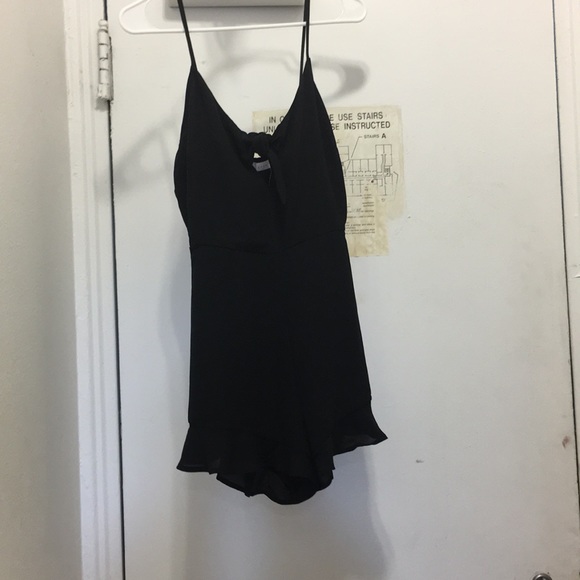 Black Francesca’s  romper - Picture 1 of 3